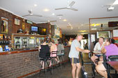 Corroboree Park Tavern - New South Wales Tourism  1