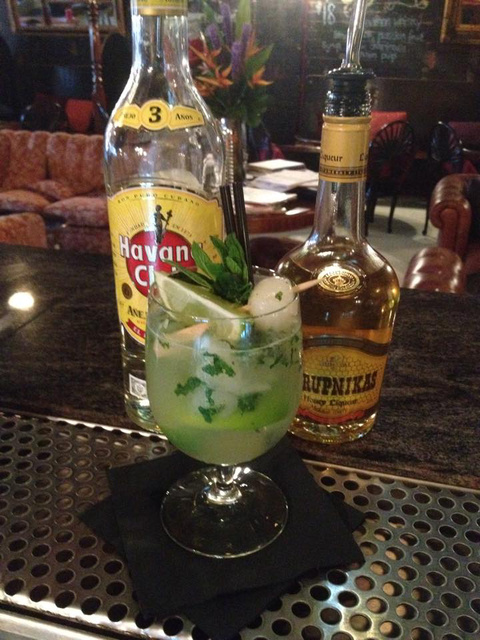 Red Baron's Lounge Bar - New South Wales Tourism  2