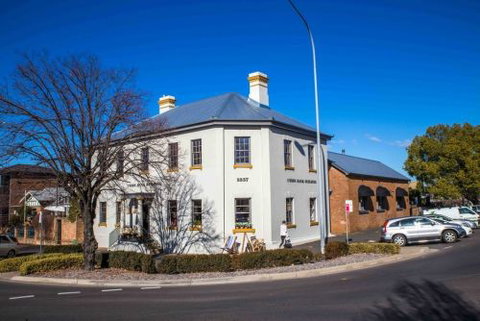Union Bank Wine Bar - New South Wales Tourism  2