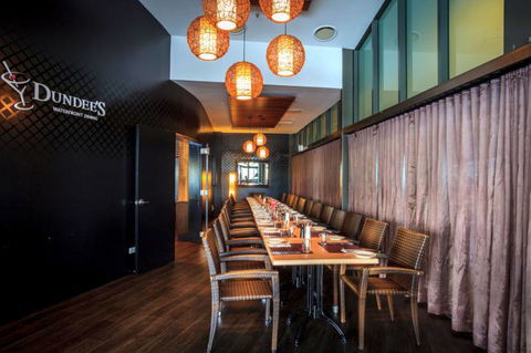 Dundee’s Restaurant On The Waterfront - New South Wales Tourism  0