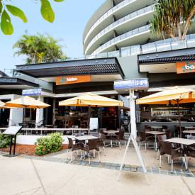 Burleigh Heads Hotel - New South Wales Tourism  1