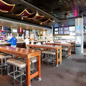 Burleigh Heads Hotel - New South Wales Tourism  2
