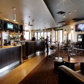 Burleigh Heads Hotel - New South Wales Tourism  3