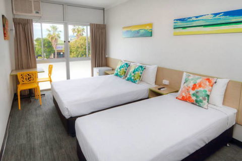 Palm Beach Hotel - New South Wales Tourism  0