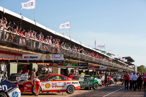 BetEasy Darwin Triple Crown Supercars - New South Wales Tourism  1