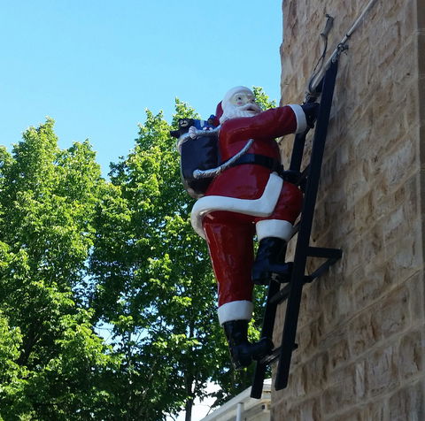 Hahndorf Christmas Market Walking Tours - New South Wales Tourism  1