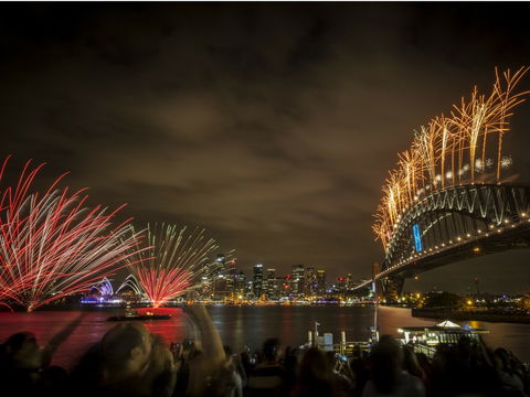 New Years Eve Cruise Sydney Harbour With Vagabond Cruises - New South Wales Tourism  2