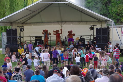 Regional Australia Bank Inverell Sapphire City Festival - New South Wales Tourism  1