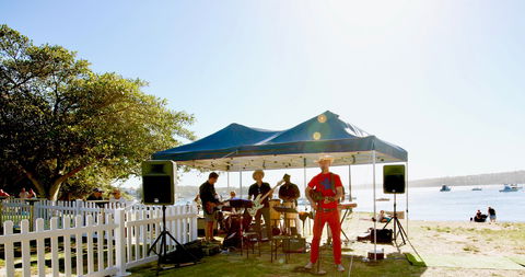 Watsons Bay Spring Market - New South Wales Tourism  2