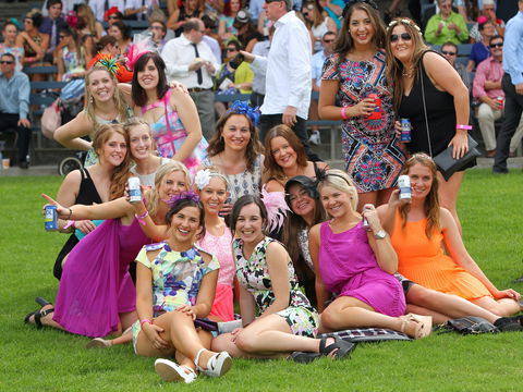 Albury Racing Club Boxing Day Races - New South Wales Tourism  2