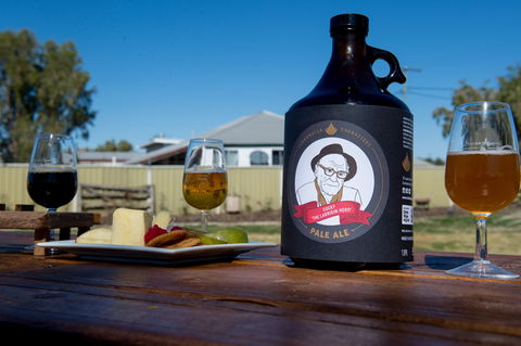 Beer And Wine O'Clock At Club Boutique Hotel Cunnamulla - New South Wales Tourism  2