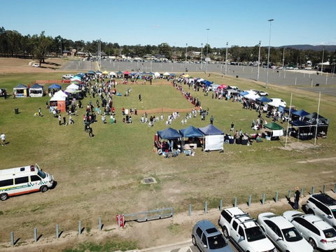 Dogs In The Park Swansea - New South Wales Tourism  0