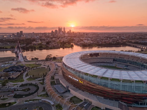 Geelong Cats V Collingwood - AFL Round 7 - New South Wales Tourism  0