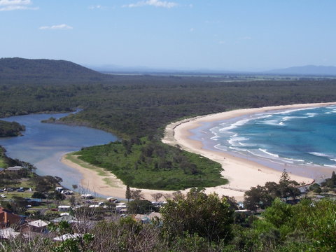 Head To Head Walk Run - New South Wales Tourism  0