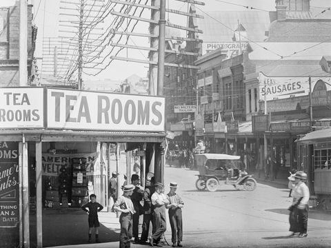Perth: An Accidental History - New South Wales Tourism  0