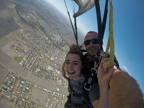 Skydive Bourke - New South Wales Tourism  1
