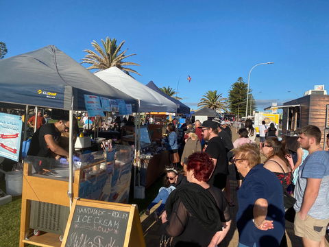 Summer Twilight Markets - New South Wales Tourism  0