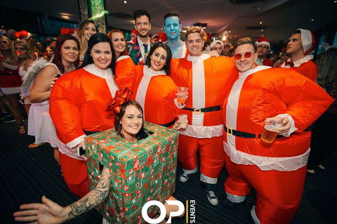 The Ultimate Sydney Christmas Eve Cruise - New South Wales Tourism  2