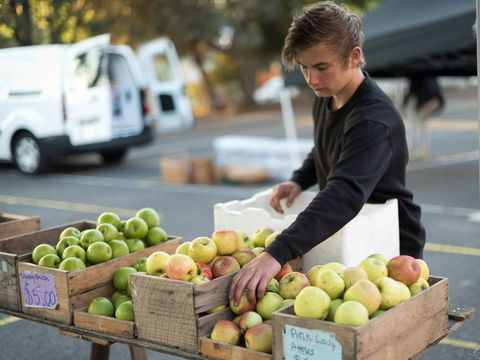 Carlton Farmers' Market - New South Wales Tourism  0