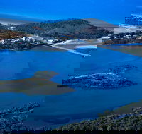 Causeway Lake Markets - New South Wales Tourism 