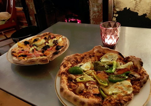 Friday Night Wood-Fired Pizzas - New South Wales Tourism  0