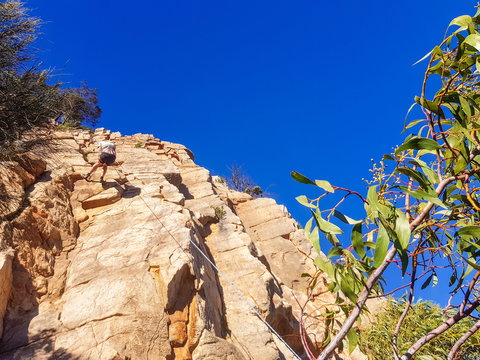 July 2020 Holidays- Explore & Climb - New South Wales Tourism  1