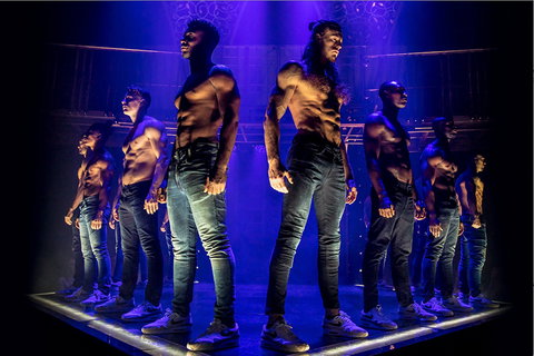 MAGIC MIKE LIVE - New South Wales Tourism  0