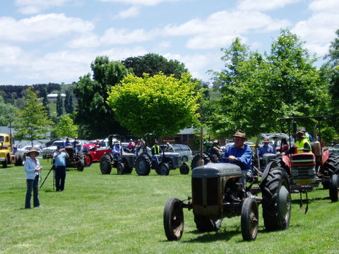 Southern Tablelands Vintage Farm Field Days - New South Wales Tourism  0