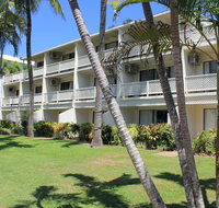 Beachfront Terraces - New South Wales Tourism 
