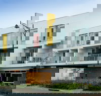 Mawson Lakes Hotel  Function Centre - New South Wales Tourism 