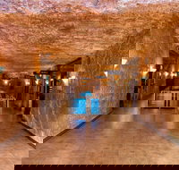 Desert Cave Hotel - New South Wales Tourism 