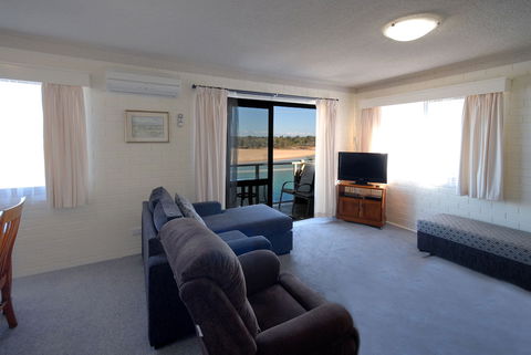 Marcel Towers Holiday Apartments - New South Wales Tourism  6