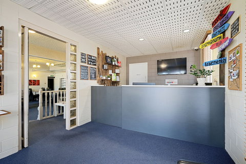 Comfort Inn & Suites King Avenue - New South Wales Tourism  5