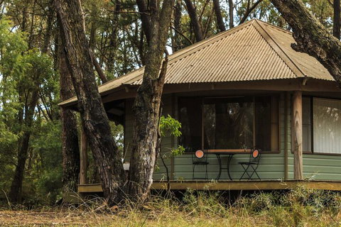 Federation Gardens & Possums Hideaway - New South Wales Tourism  1