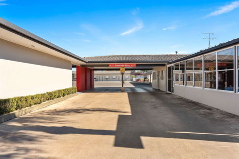 Econo Lodge Moree Spa Motor Inn - New South Wales Tourism  4