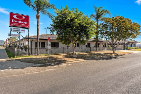 Econo Lodge Moree Spa Motor Inn - New South Wales Tourism  0
