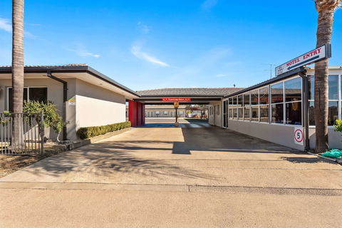 Econo Lodge Moree Spa Motor Inn - New South Wales Tourism  5
