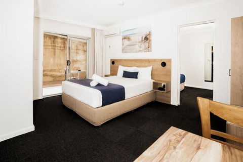 Caribbean Motel - New South Wales Tourism  2
