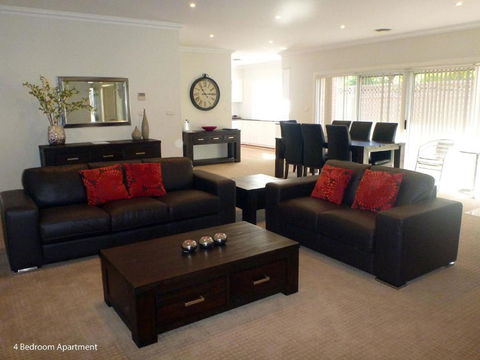Charles Sturt Suites & Apartments - New South Wales Tourism  6