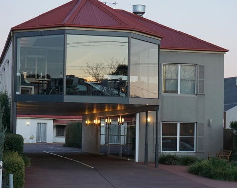 Charles Sturt Suites & Apartments - New South Wales Tourism  3