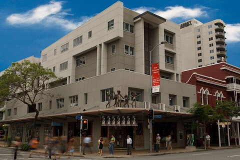 Base Backpackers Brisbane Uptown Hostel - New South Wales Tourism  1