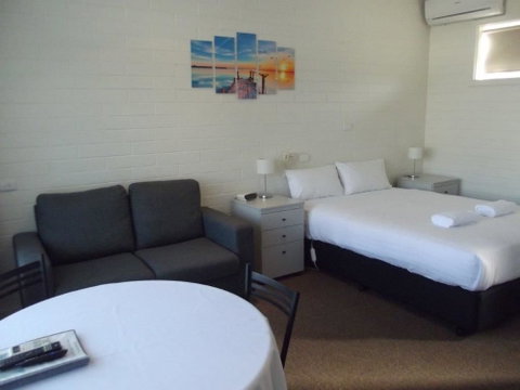 Guichen Bay Motel - New South Wales Tourism  4