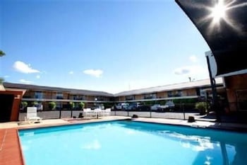 Golden West Motor Inn - New South Wales Tourism  5