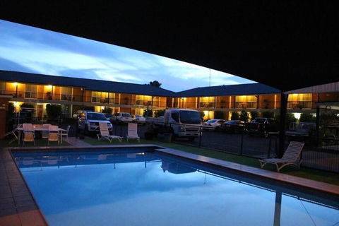 Golden West Motor Inn - New South Wales Tourism  4