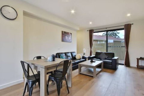 Comfort Inn & Apartments Dandenong - New South Wales Tourism  0