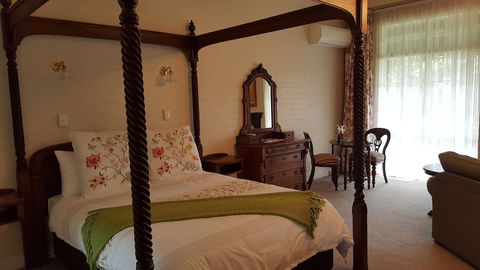 Victoria House Motor Inn - New South Wales Tourism  4