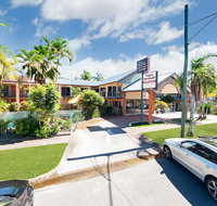 Tropical Queenslander - New South Wales Tourism 
