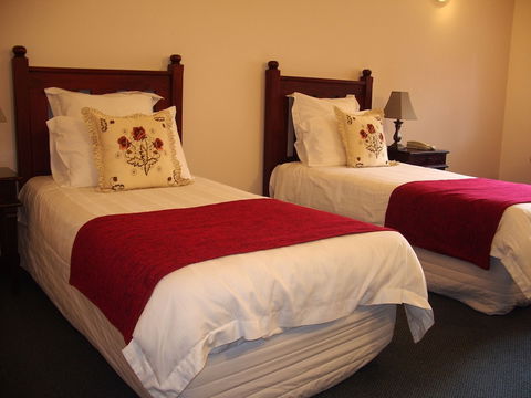 Tree Top Walk Motel - New South Wales Tourism  5