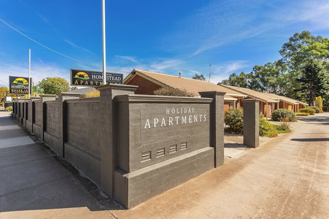 Bendigo Homestead Motor Inn & Apartments - New South Wales Tourism  1