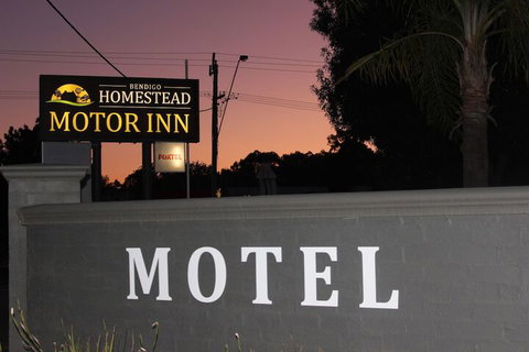 Bendigo Homestead Motor Inn & Apartments - New South Wales Tourism  2